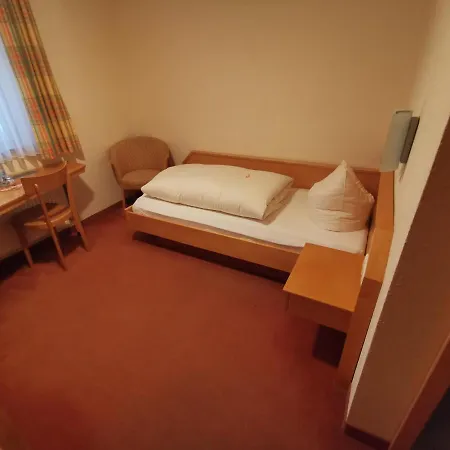 Landgasthof Hirsch Hotel *