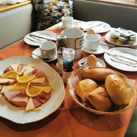 Landgasthof Hirsch Hotel *
